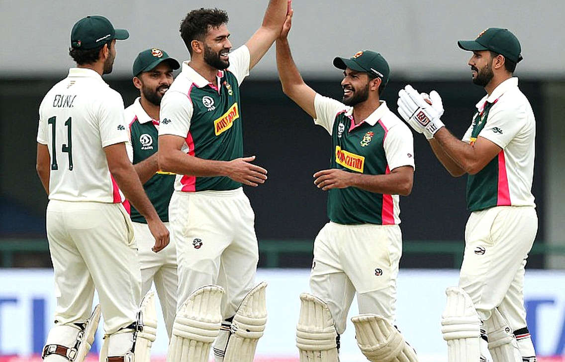 Lahore's Violet Night and the Silence of the 22nd Over: How Shadab Khan Broke England's Arithmetic
